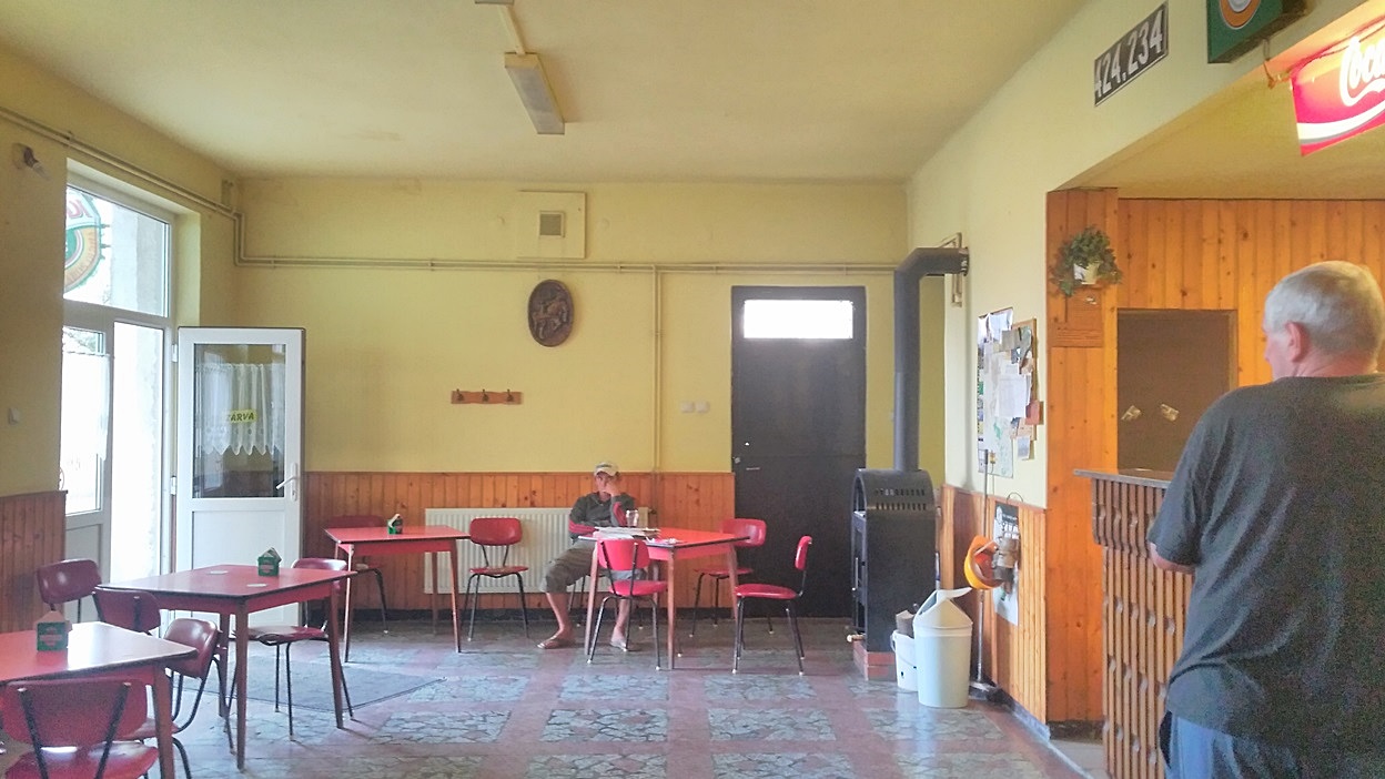 Az egyházashetyei kocsma bárterme - Kocsmaturista