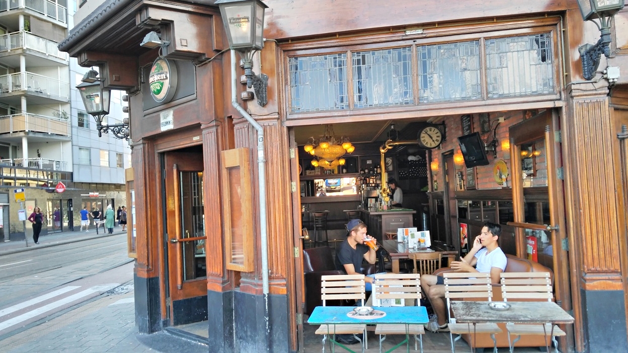 A Café Berkhout kívülről - Kocsmaturista