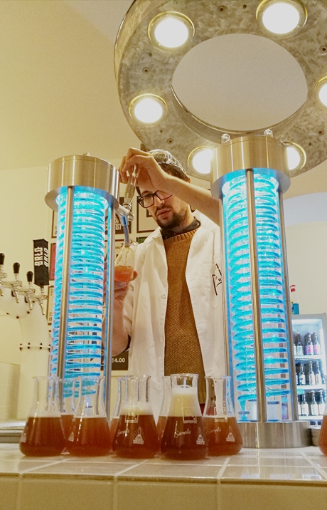 Labor Berlin megnyitó - Kocsmaturista