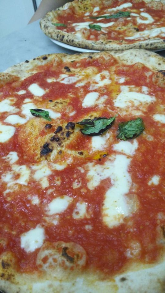 A Pizza Margerita L'antica pizzeria da Michele-ben, Nápolyban - Kocsmaturista