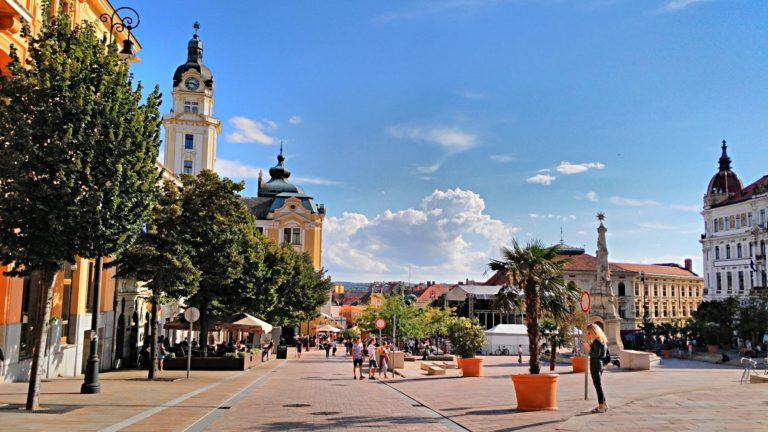 A pécsi Széchényi tér - Kocsmaturista