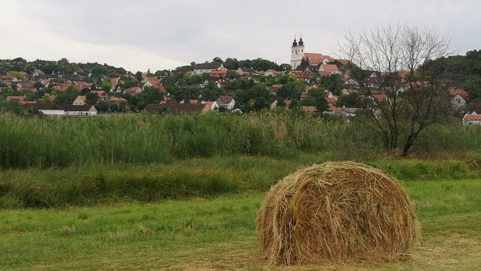 Tihany távolról, a Belső-tótól - Kocsmaturista