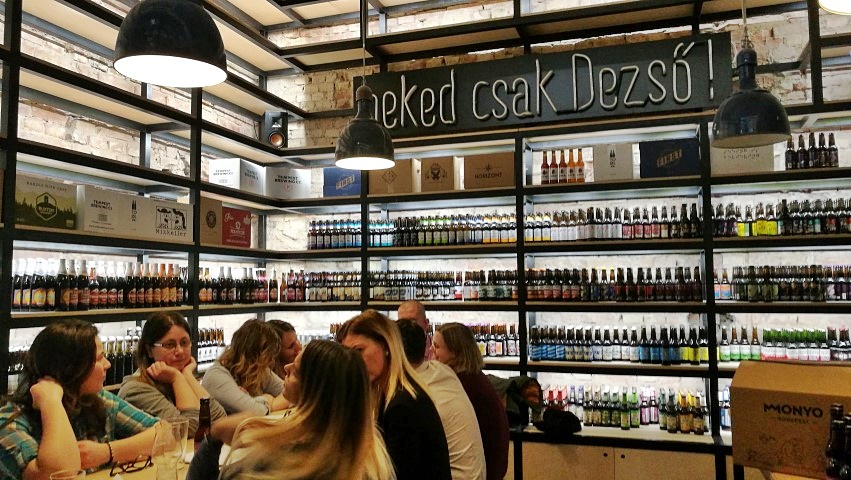 Monyo és Qumiby - Az ördög magyar hangja sörbemutató - Neked csak Dezső bottleshop - Kocsmaturista