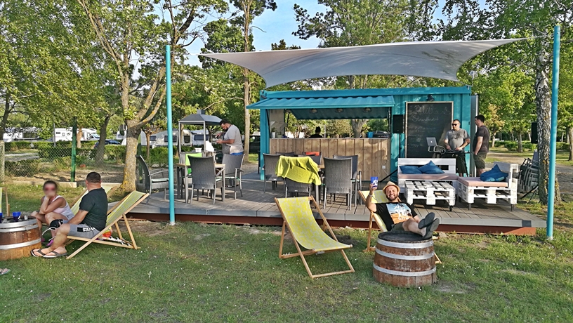 Aranypart Camping - Siófok-Szabadifürdő - Paletta Strandbisztró - Soft Opening - Kocsmaturista