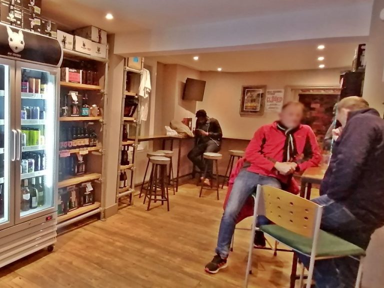 Mad Squirrel Taproom & Bottleshop, Chesma, Anglia - Kocsmaturista 01