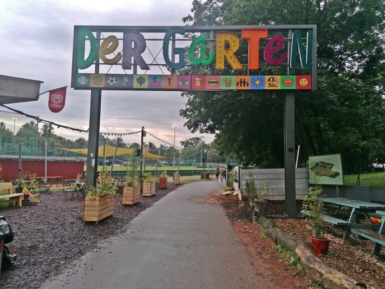 Der Garten, Prater, - Bécs kocsmái, Van Nálatok Terasz!!! - Kocsmaturista 01